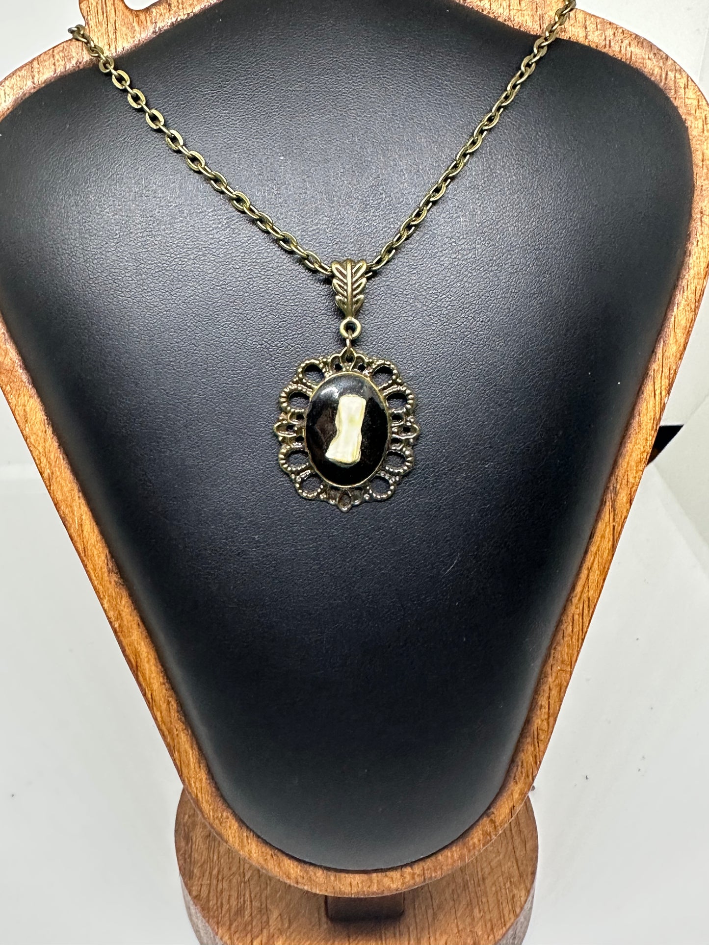 Pendentif os 01