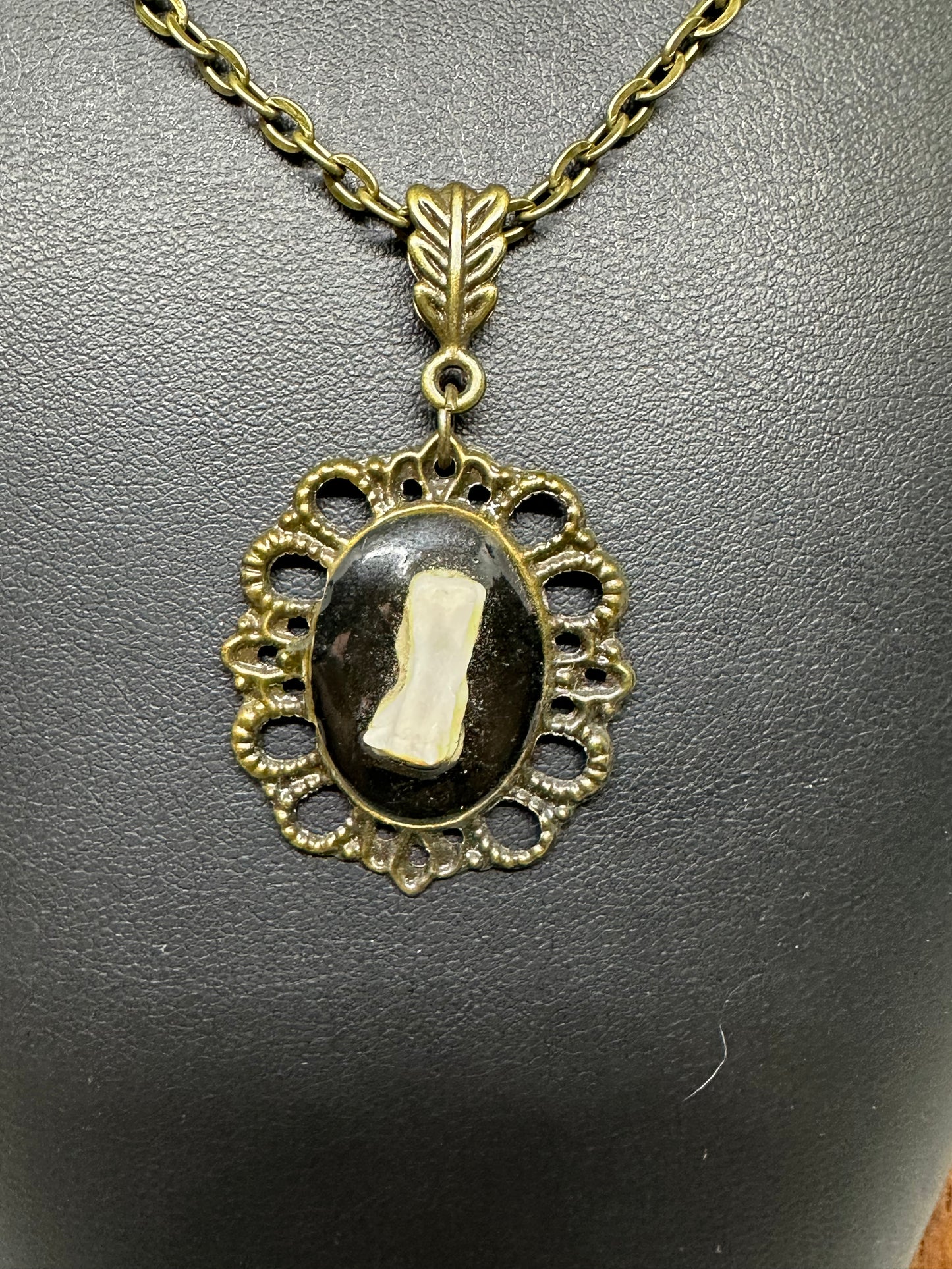 Pendentif os 01